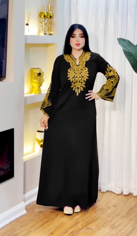جلابيه قطن بياقه لون اسود مطرزه