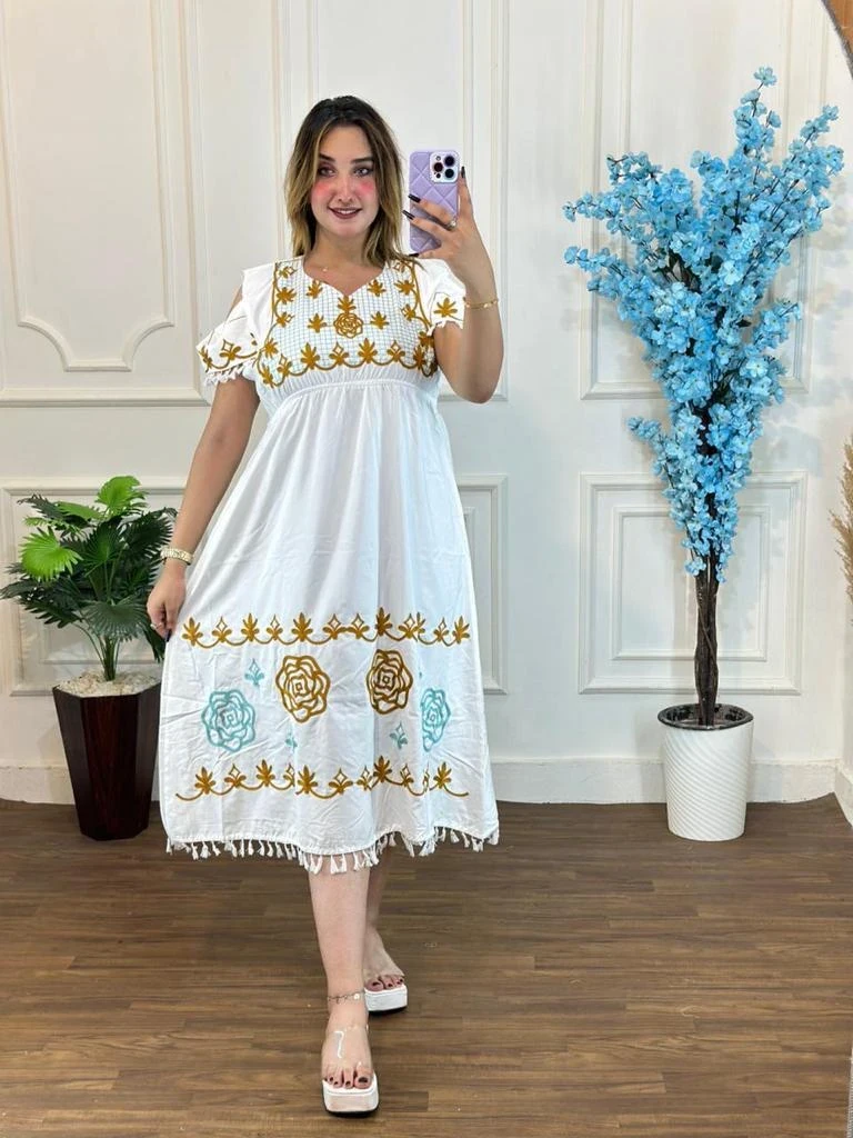 جلابية صيفيه نصف كم مطرزه كولوش