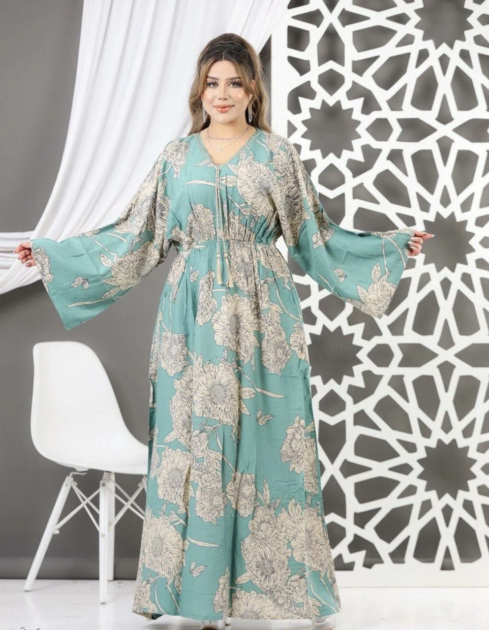 جلابية صيفيه تيفاني كم طويل شكل ورود بحزام بالوسط