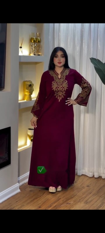 جلابيه قطن بياقه لون نبيتي مطرزه